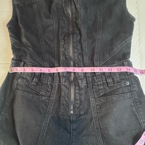 NWT Universal Thread Sleeveless Denim Jumpsuit Zip Front Coveralls Size 4 Black - Picture 8 of 15